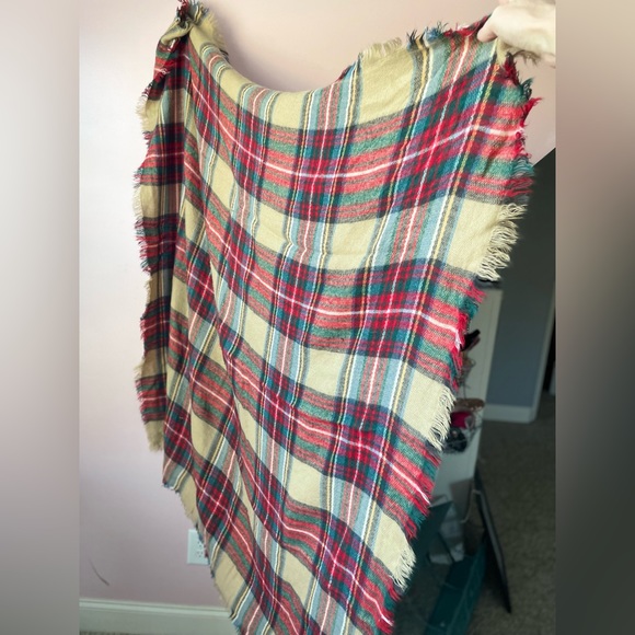 Plaid scarf/shawl - Picture 8 of 10